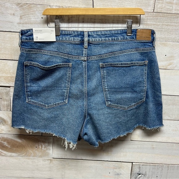 American Eagle Distressed Mom High Rise Shorts Womens Plus 18 34W Blue NWT New - Picture 2 of 15